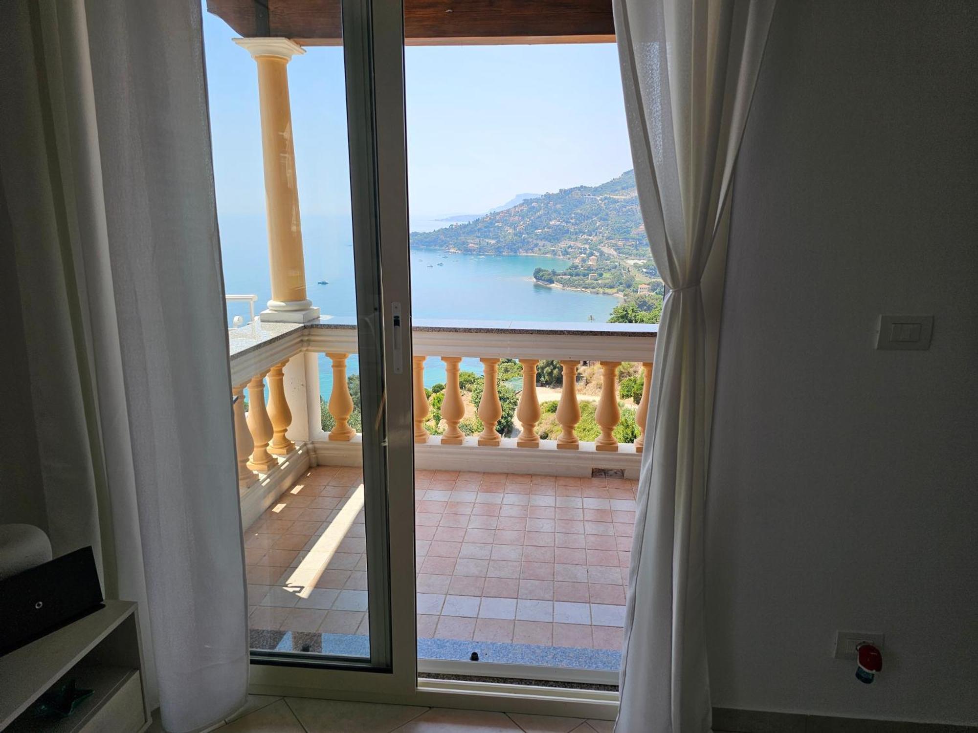 Vila Avocado Ventimiglia Exteriér fotografie