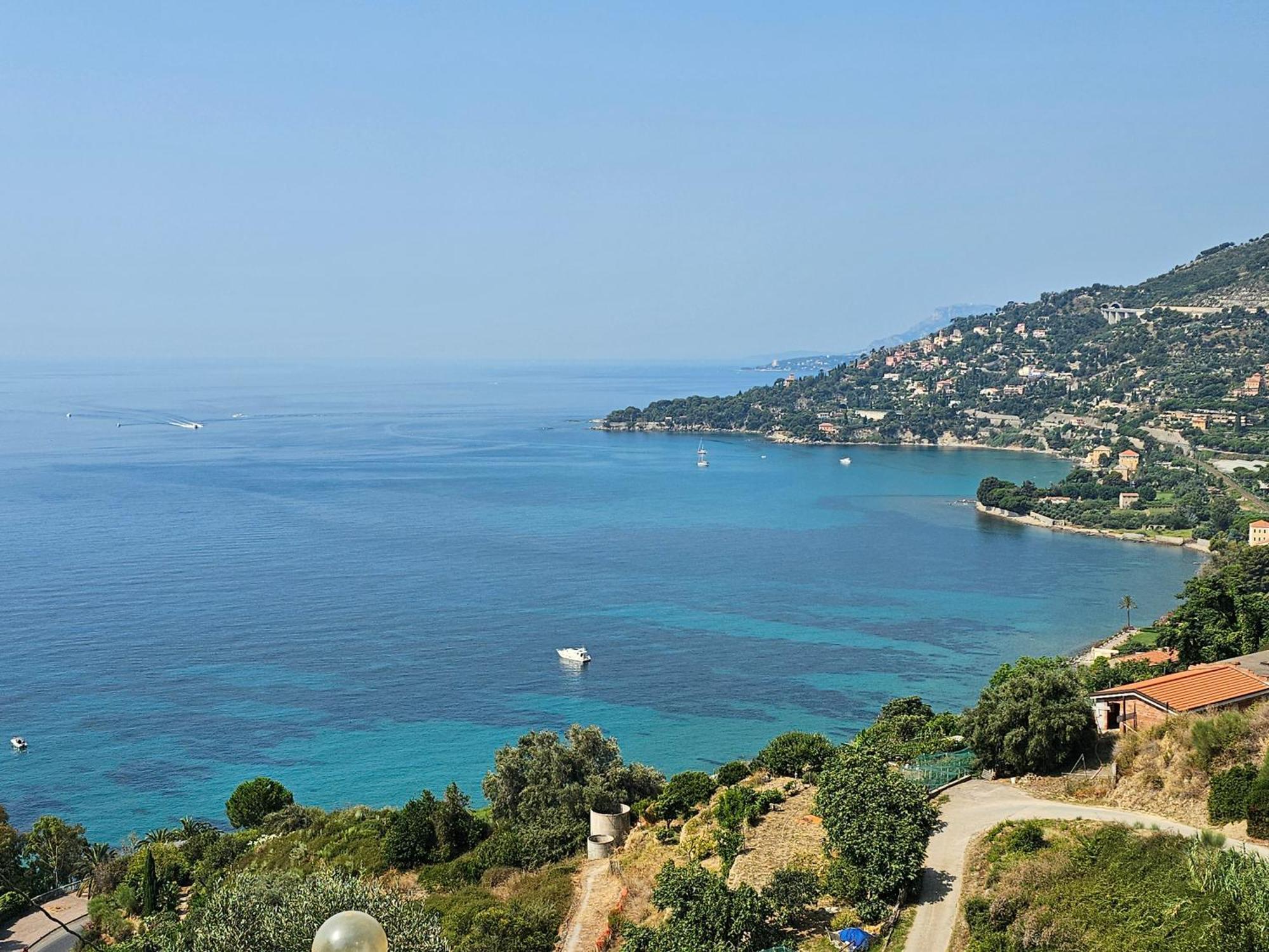 Vila Avocado Ventimiglia Exteriér fotografie